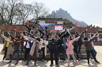 魅力徽州，陽(yáng)光踏春——記江蘇東網(wǎng)科技2018年度公司春游活動(dòng)